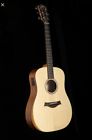 Academy10e Taylor Academy Guitar With Electronics Natural Case