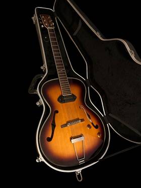 Ad65e Alvarez Model Artist Guitar