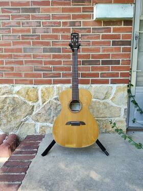 Af75e-agp Alvarez Om Aco/elec Guitar