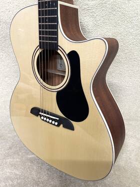 Rg26ce Alvarez Grand Auditorium Deluxe Acoustic Electric Guitar Mint Condition