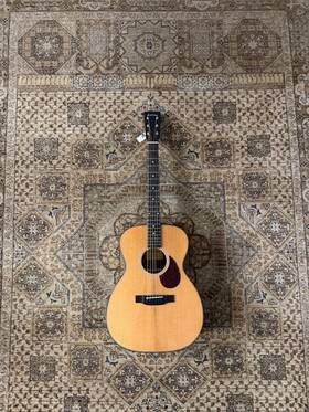 Eastman E3om-dlx Orchestra Acoustic-electric Guitar With Gig Bag And Free Pro Setup