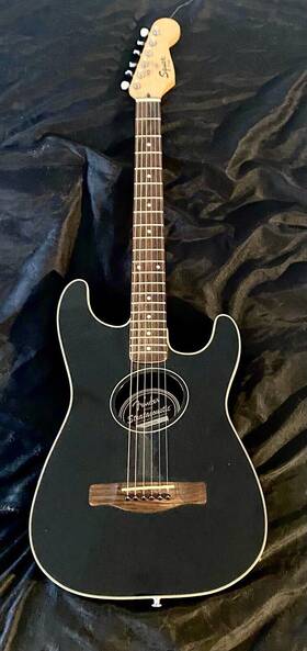 08056106 Fender 1997/98 Squire Stratacoustic Guitar Black Acoustic/electric