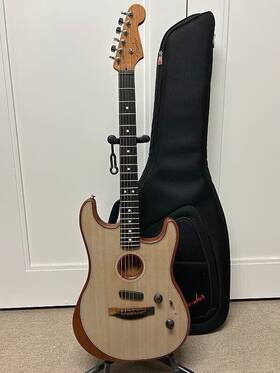 0972023272 Fender American Acoustasonic Stratocaster In Transparent Sonic Blue