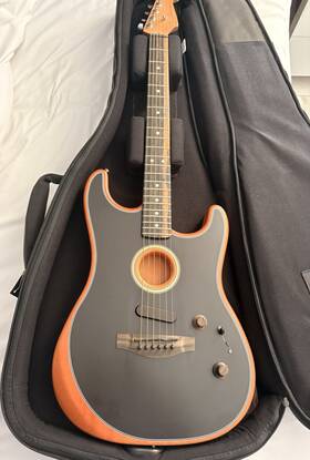 Fender 307190 Acoustasonic Stratocaster Black 6-string Rh Acoustic-electric With Bag