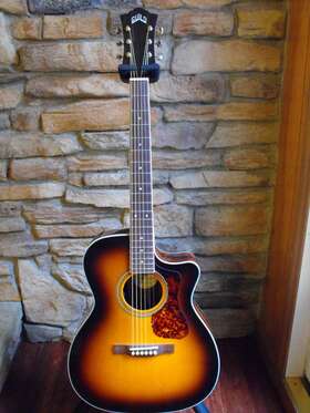 Om260 Guild Ce Deluxe Striped Ebony Antique Burst