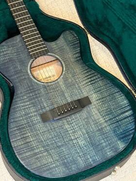 Ooc-16 Martin Fmbuae Cutaway Auditorium 2003 Rare Transparent Flamed Blue