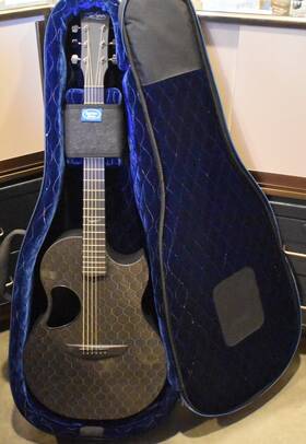 Mcpherson 720770022551 Sable Honeycomb Carbon Acoustic-electric Guitar With Gig Bag And Cover
