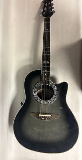 1983-b Ovation 1983 Collectors - Barnburst