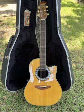1527d Ovation Guitar Ultra Deluxe Acoustic-electric With Hard Case