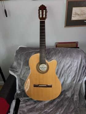 C2ce Samick Greg Bennett Design Acoustic/electric Guitar Needs Strings