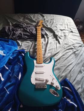 321600509 Squier E Series Stratocaster 1987 Electric Guitar Blue Metallic