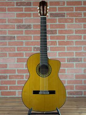 Th5c Takamine 190262012603 Pro Series Classical Nylon String Acoustic-electric Guitar - Gloss