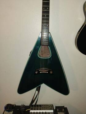Takamine Eas360 Flying V Acoustic/electric Guitar
