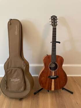 00887766114345 Taylor #00887766114345 Gs Mini Mahogany Acoustic Guitar/carrying Case/stand