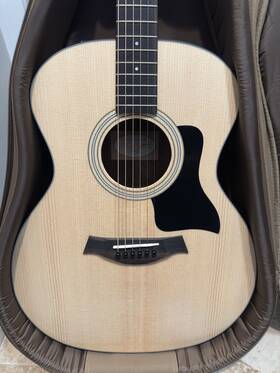 114ewalnut Taylor 114e Grand Auditorium Acoustic Electric Guitar With Gig Bag