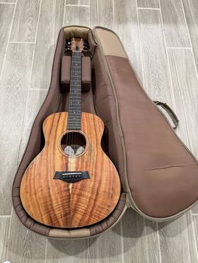Taylor 2101229631 Gs Mini Acoustic-electric Guitar Koa/mahogany 6-string With Gig Bag
