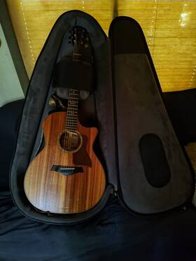Taylor724ce Taylor Acoustic/ Electric Guitar