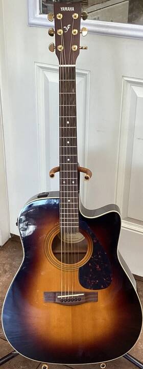Fx33c Yamaha With Hard Shell Case