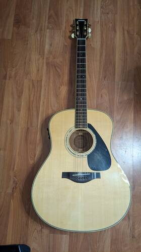 Llx6a Yamaha Acoustic/electric 2012 Mint Original Case And Papers One Owner