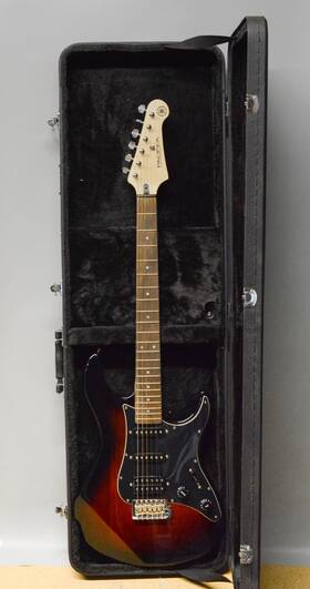 Pac012dlx Yamaha Ma5 Pacifica Series Hss Deluxe Electric Guitar Sunburst