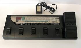3030 Zoom Multi Effects Guitar Pedal Processor Unit With Power Supply