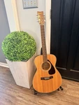 Yamaha FG-331 Acoustic Guitar With Hard Case ** Nice Condition. Fixed Price $295.43.