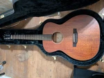 Breedlove Passport Series Om/mme Acoustic-electric Guitar W/ Hard Case. Fixed Price $574.99.