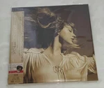 Swift Fearless Taylor's Version -deluxe Edition- 2CD+POSTER+GUITAR Pick. Fixed Price $71.90.
