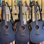 Tanglewood Blackbird Twbbsfce Acoustic Electric Guitar. Fixed Price $500.00.