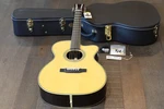 Minty Collector Owned! 2004 Martin OMC-28 Laurence Juber Signature + Ohsc. Fixed Price $5995.00.