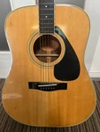 Yamaha FG-180 Acoustic Guitar Spruce Top Rosewood Fretboard Natural. Fixed Price $437.09.