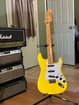 Fender Stratocaster Dlx Lone Star Mn Oct Guitar W/hardshell Case. Fixed Price $650.00.