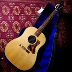 Gibson J-35 Natural W/ Lr Baggs Element 2013 Used Acoustic Electric Guitar. Fixed Price $2431.42.