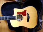 Tay;or 710-CE All Solid Wood Acoustic Dreadnaught W/taylor "expressions" Pickup.. Fixed Price $2500.00.