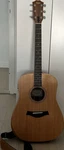 Taylor 214CE Dreadnought 6-STRING Right-handed Natural Spruce. Fixed Price $550.00.