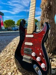 Donner DST-200 Electric Guitar Hss Coil Spilt Tremolo Solid Body Black Knight. Fixed Price $135.00.