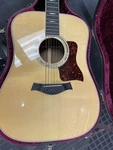 Taylor Dreadnought 6-STRING Spruce Acoustic Guitar Natural Rh 20-FRET W/case. Fixed Price $3000.00.
