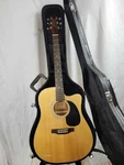 Jasmine ES33C With Case Has Few Flaws Please See Pictures. Fixed Price $160.00.