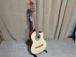 Lucero LC150SCE Nylon-string Classical Acoustic-electric Guitar *cracked Face. Fixed Price $129.99.